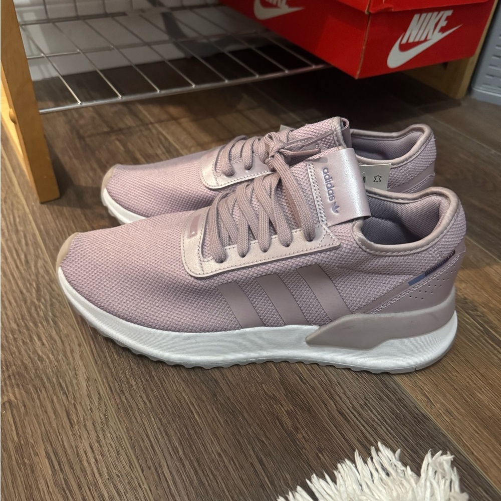 Adidas Women's Mauve Sneakers